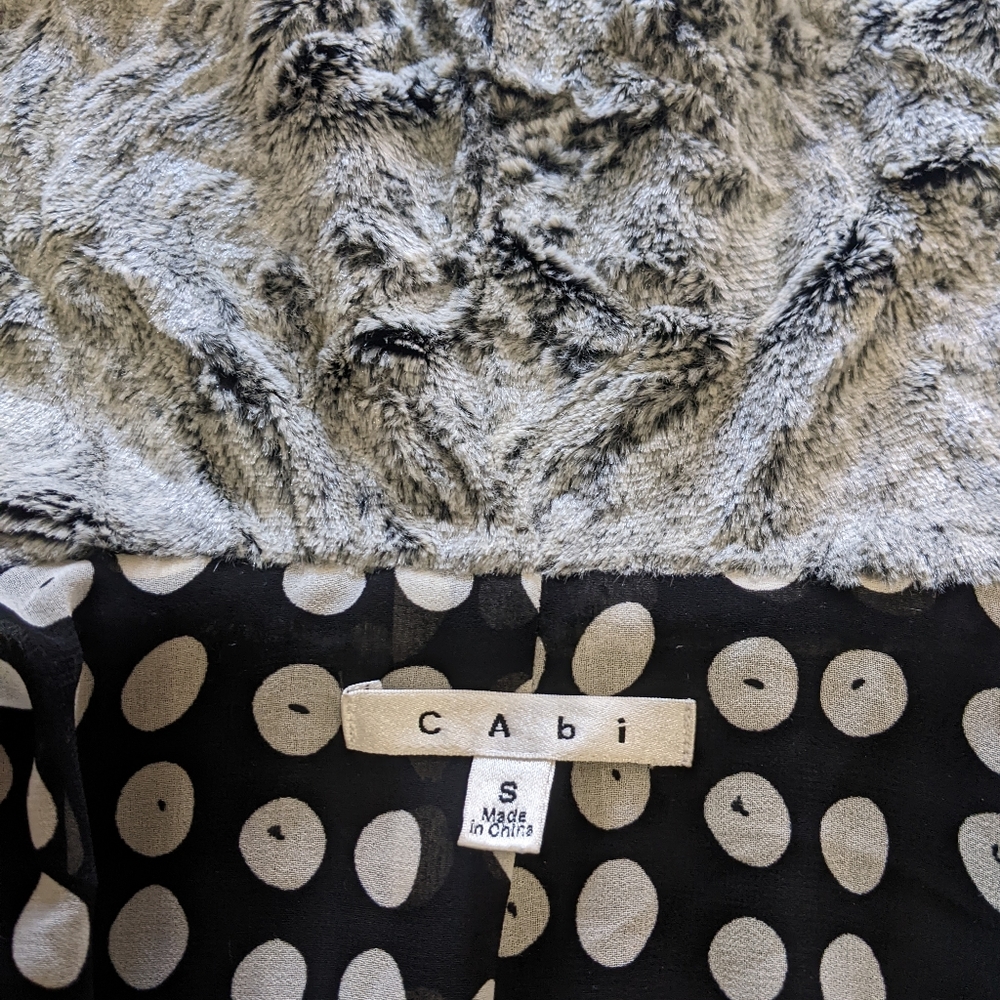 Chinchilly Cropped Jacket - Picture 7 of 8